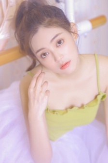 小茹和小黄狗